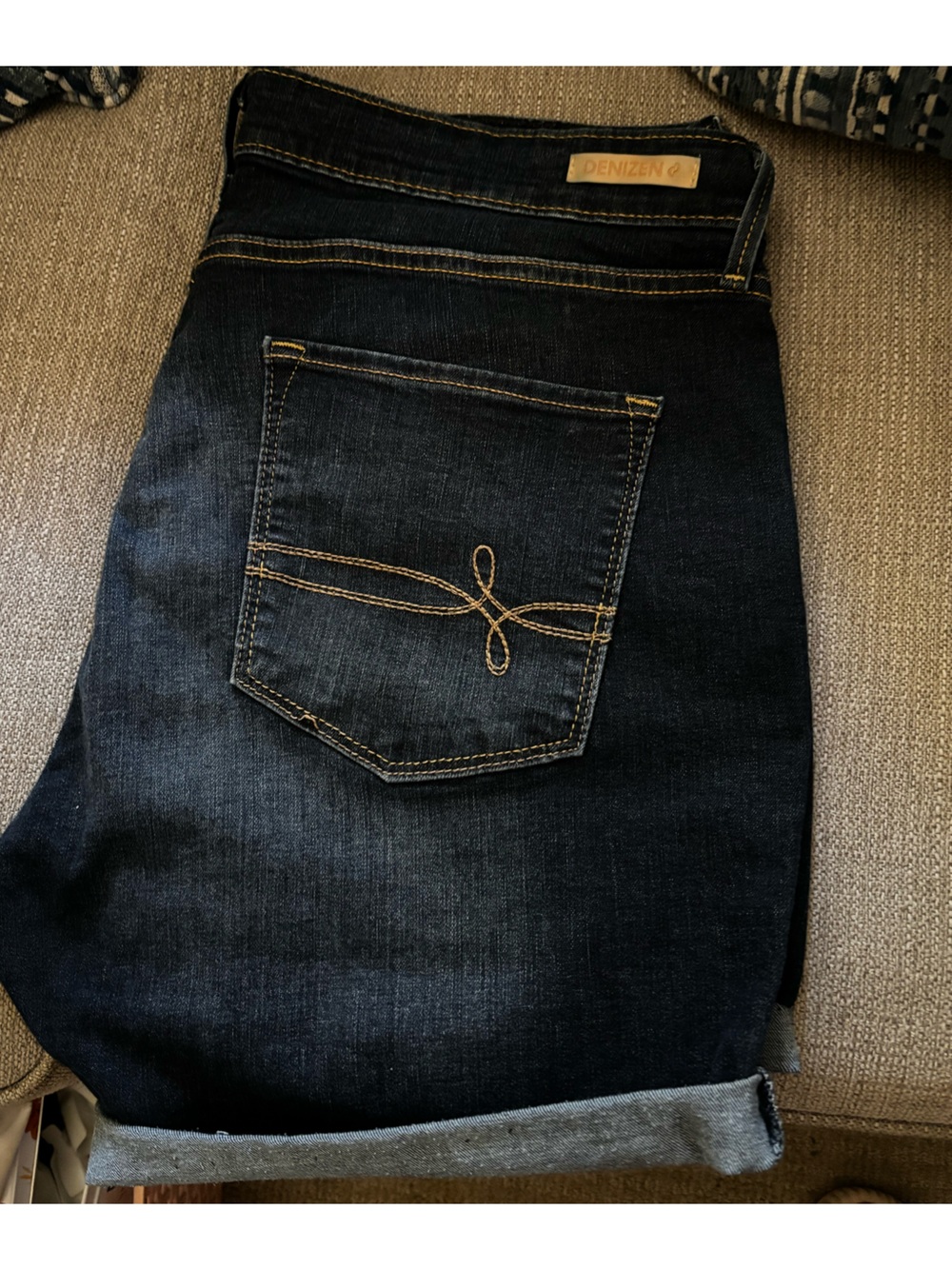 Denizen from Levi's Dark Blue Roll-Cuff Denim Shorts - Picture 4 of 7